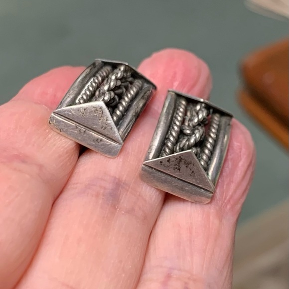 1930s solid silver screwback earrings from Mexico City - Picture 5 of 9